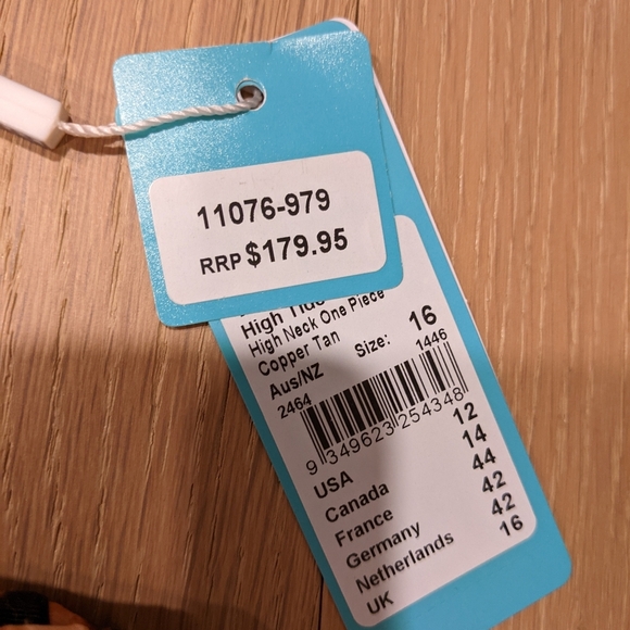 Seafolly swimsuit - Picture 7 of 8